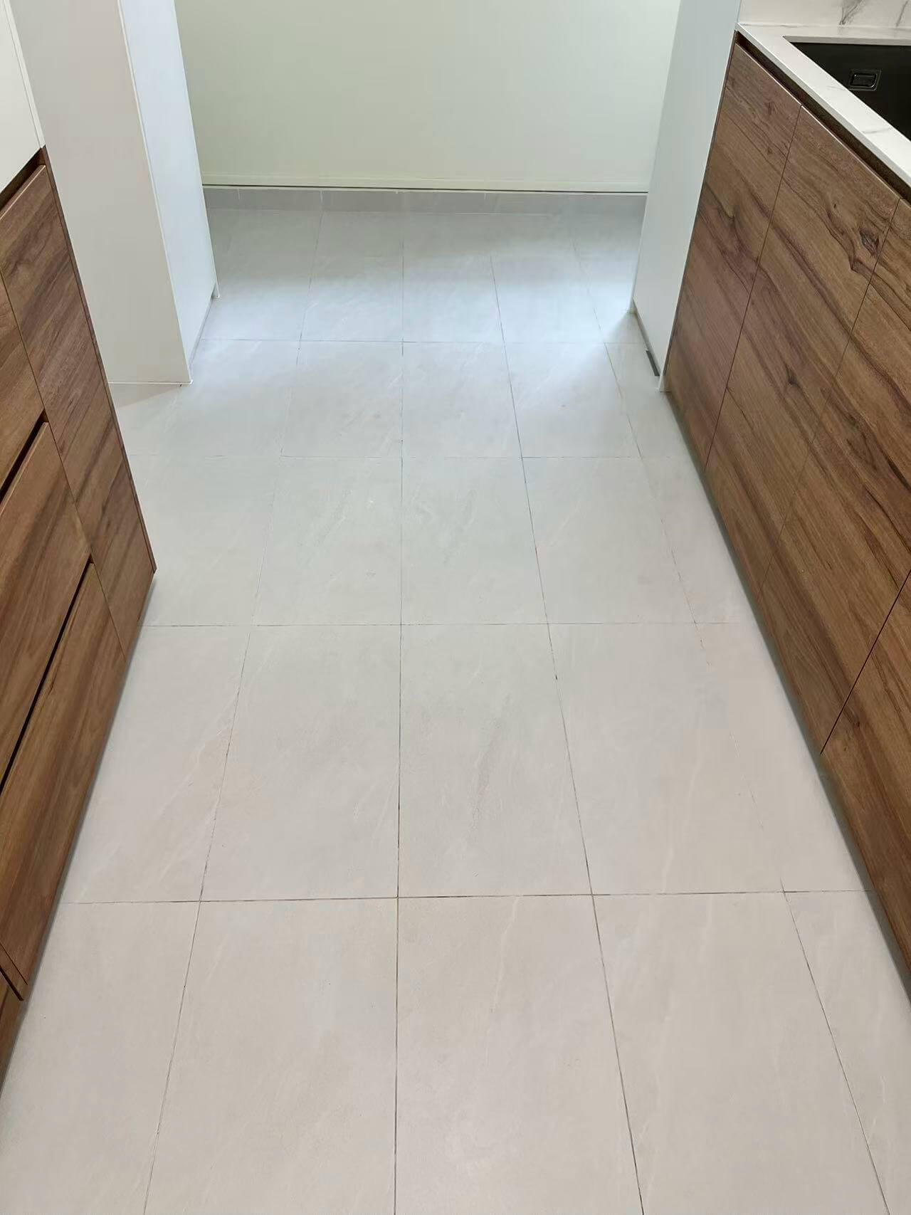 Moving in out cleaning services in Singapore